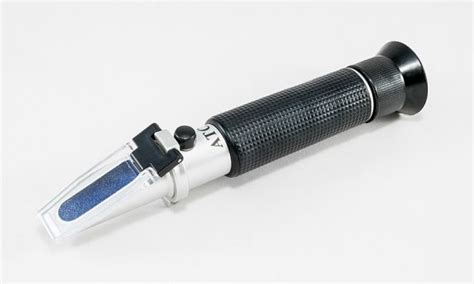 handheld refractometers or polarimeters|difference between refractometer and polarimeter.